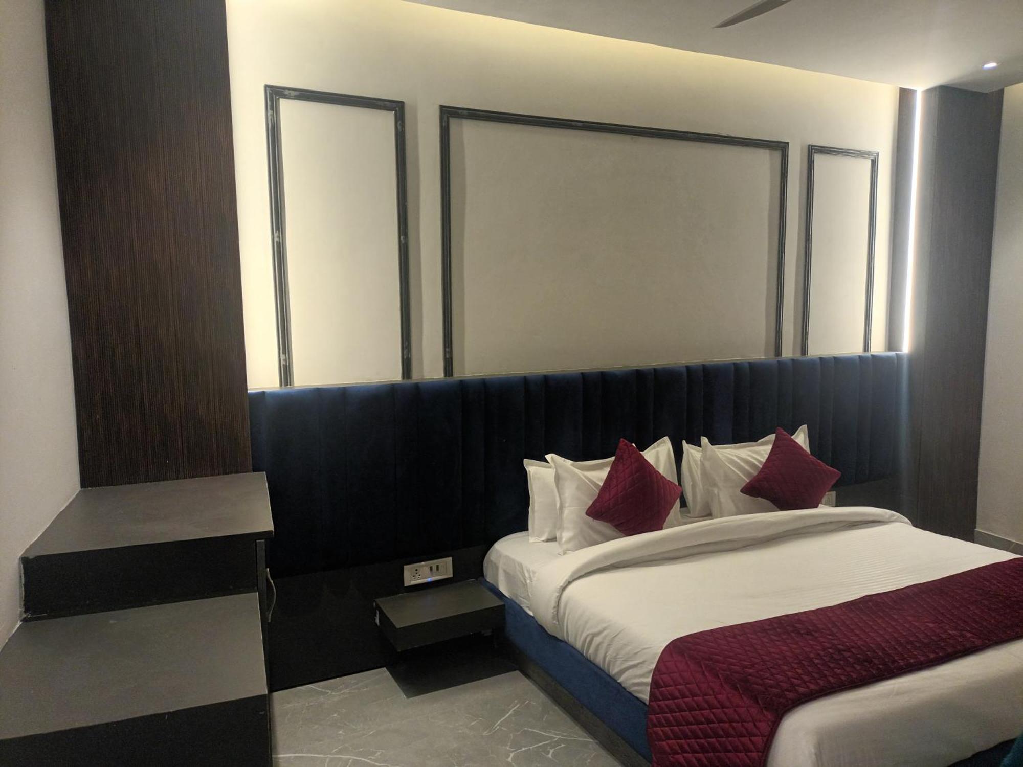Hotel Oscar Amritsar Quarto foto