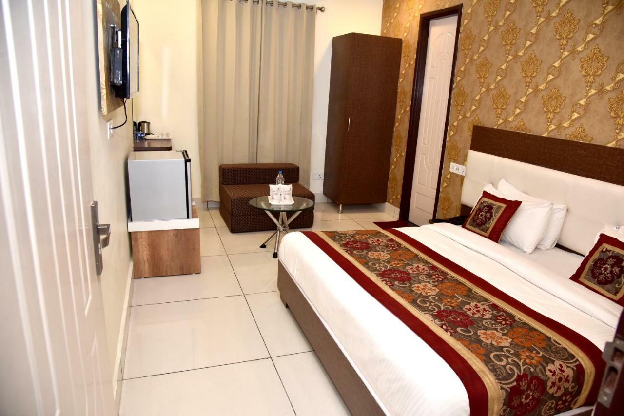 Hotel Oscar Amritsar Exterior foto